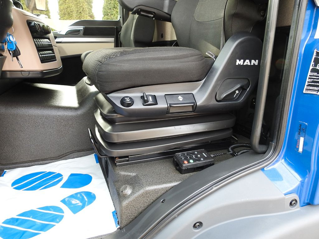 Box truck MAN TGL 12.220 KOFFER 18 PALETTEN ZWILLINGSRÄDER: picture 23