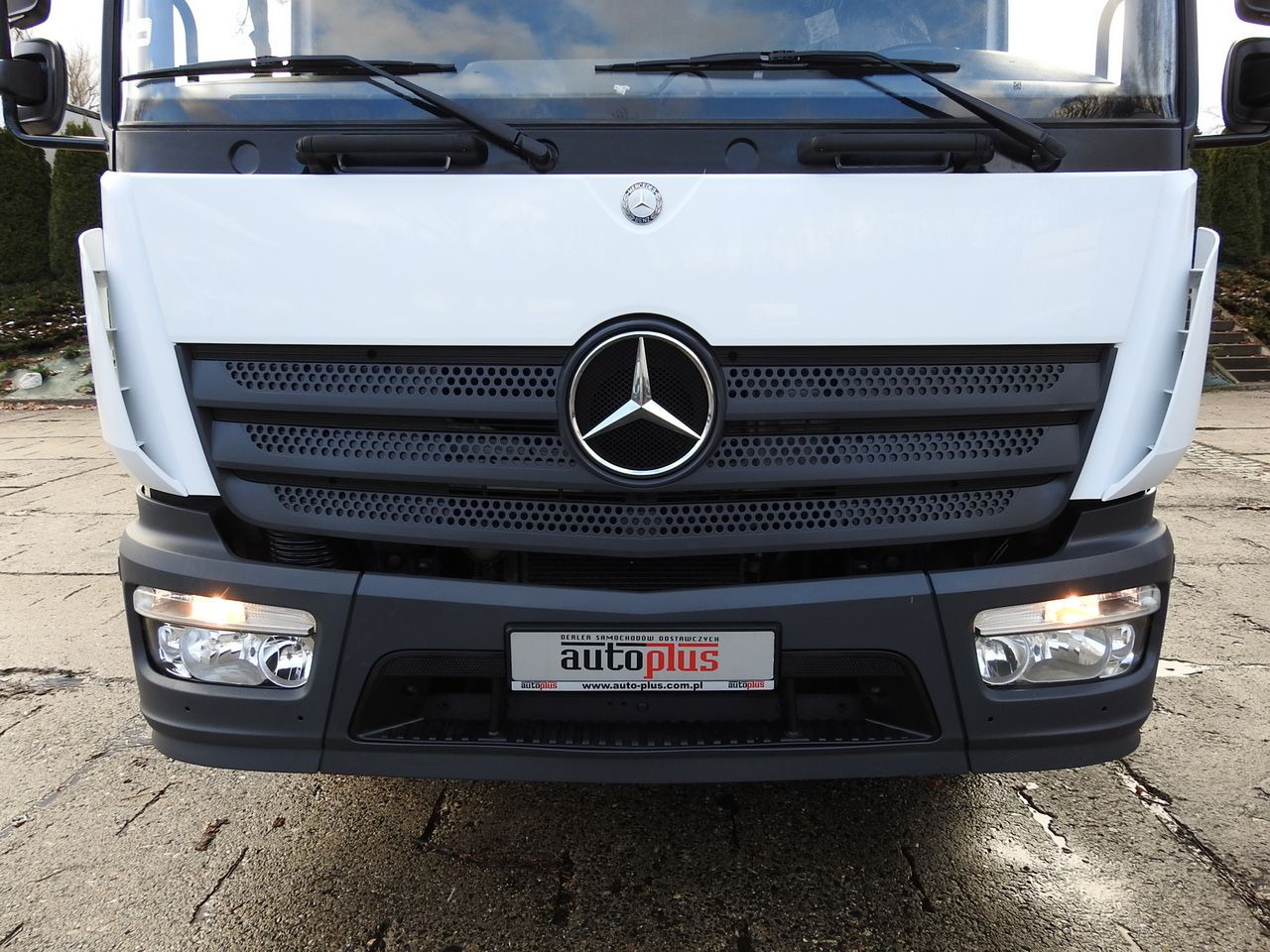 Box van MERCEDES ATEGO 12.24 BOX LIFT 18 PALLETS CRUISE CONTROL AUTOMATIC TRANSMISSION  TWIN WHEELS AIR CONDITIONING  240HP: picture 15