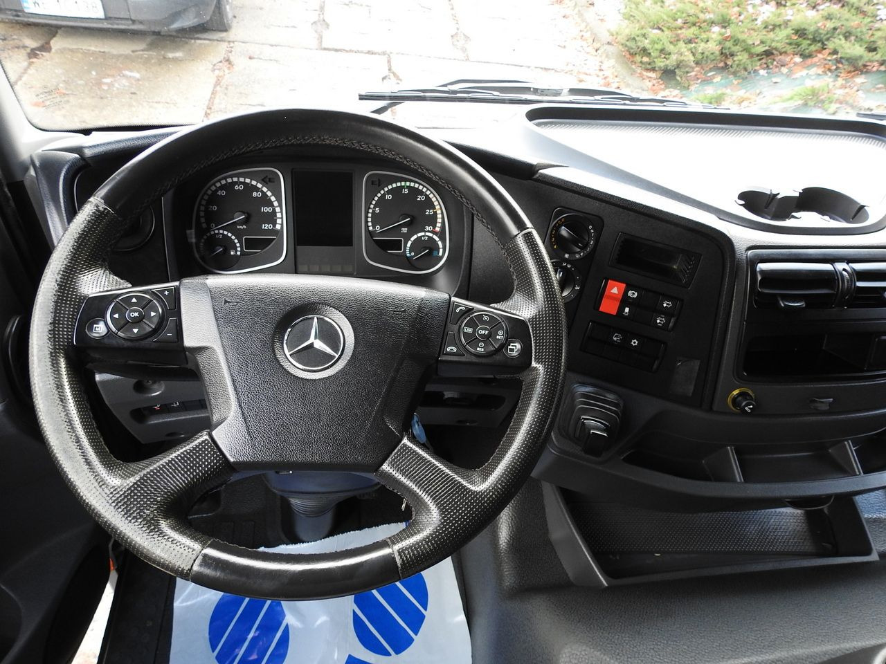 Box van MERCEDES ATEGO 12.24 BOX LIFT 18 PALLETS CRUISE CONTROL AUTOMATIC TRANSMISSION  TWIN WHEELS AIR CONDITIONING  240HP: picture 37