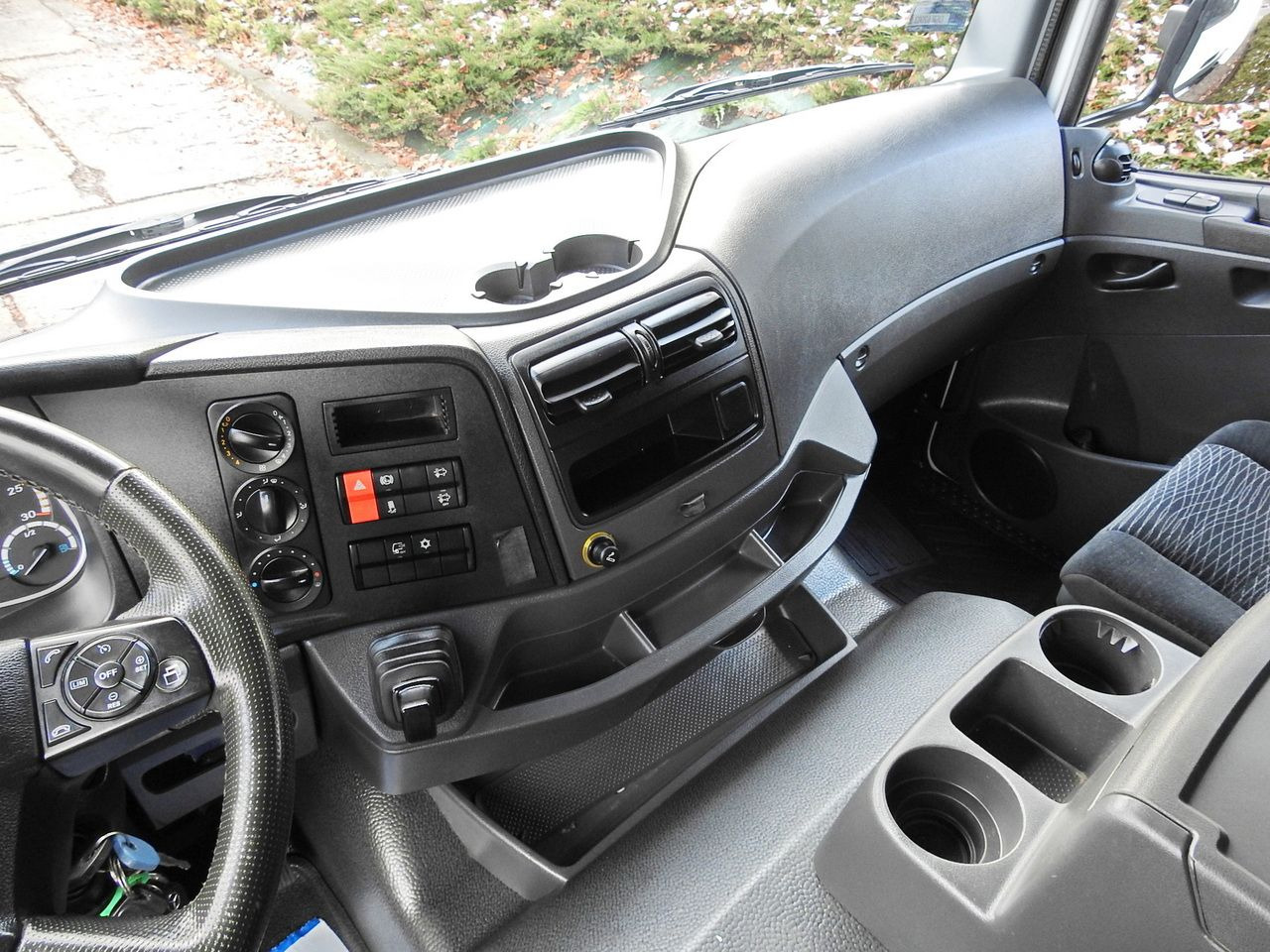 Box van MERCEDES ATEGO 12.24 BOX LIFT 18 PALLETS CRUISE CONTROL AUTOMATIC TRANSMISSION  TWIN WHEELS AIR CONDITIONING  240HP: picture 42