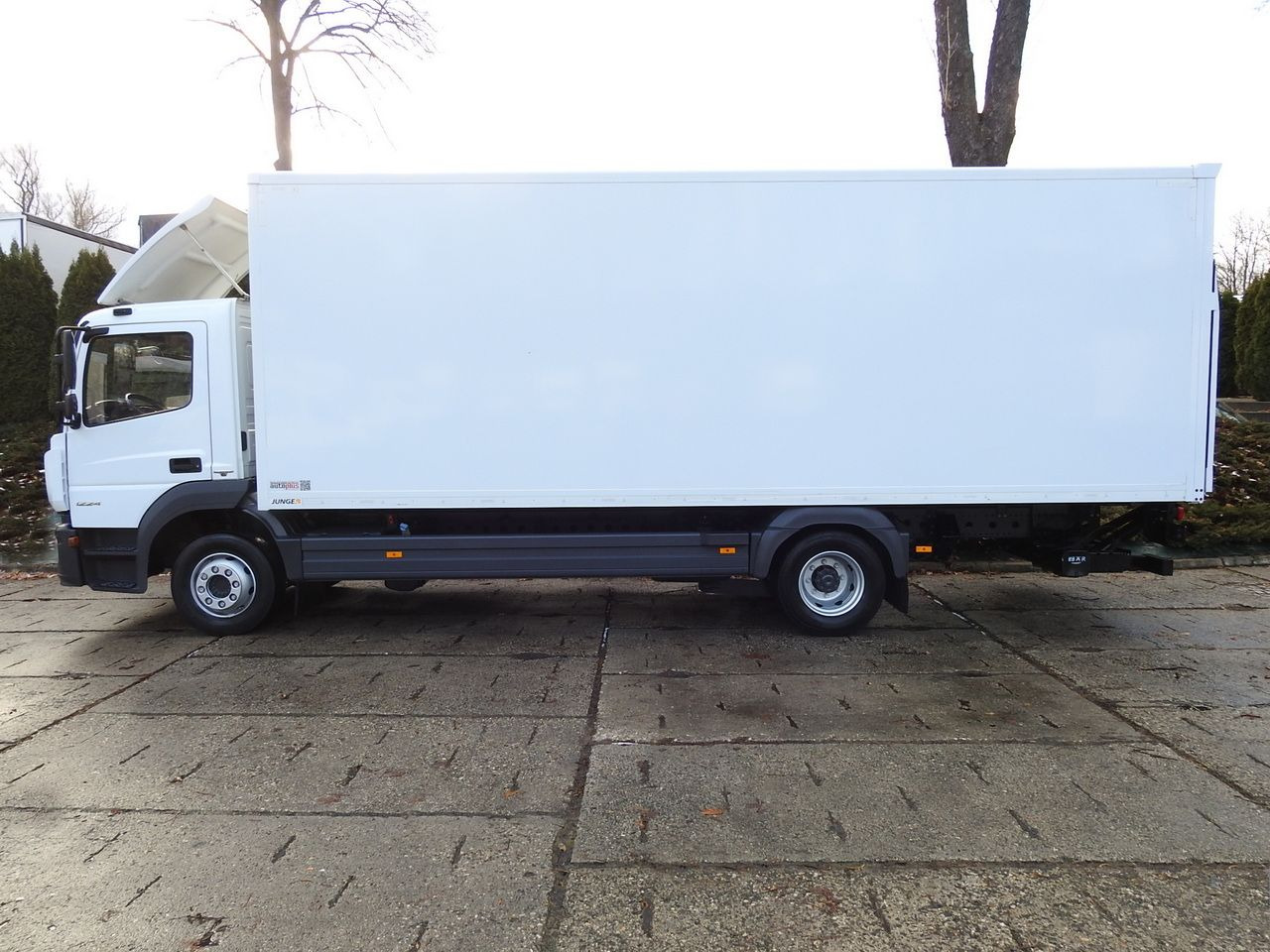 Box van MERCEDES ATEGO 12.24 BOX LIFT 18 PALLETS CRUISE CONTROL AUTOMATIC TRANSMISSION  TWIN WHEELS AIR CONDITIONING  240HP: picture 8
