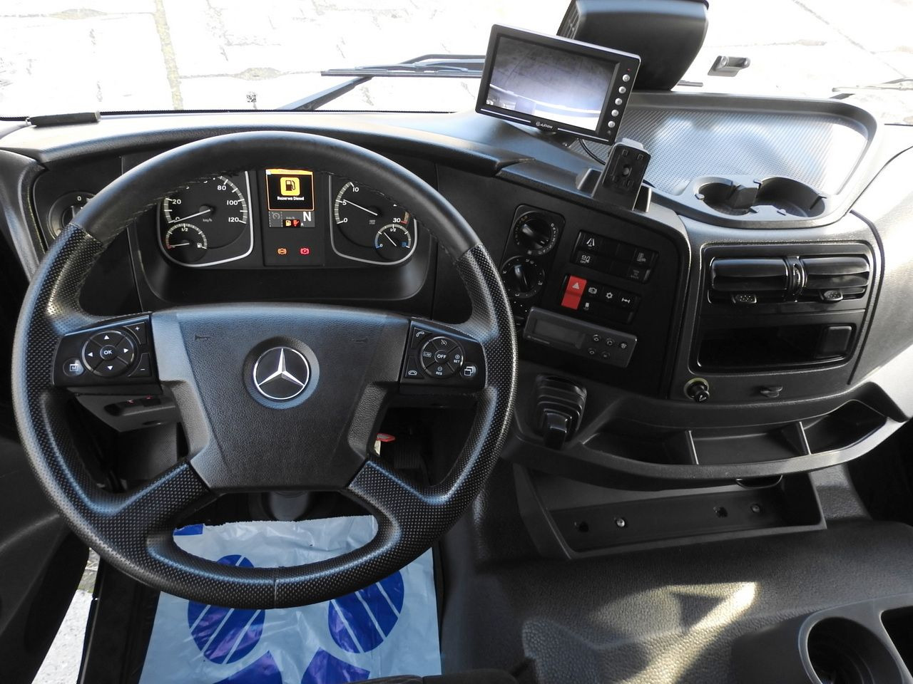 Leasing of MERCEDES ATEGO 12.24 REGRIGERATOR BOX -10*C LIFT 16 PALLETS HEATING FUNCTION WEBASTO CRUISE CONTROL PNEUMATICS AIR CONDITIONING  240HP MERCEDES ATEGO 12.24 REGRIGERATOR BOX -10*C LIFT 16 PALLETS HEATING FUNCTION WEBASTO CRUISE CONTROL PNEUMATICS AIR CONDITIONING  240HP: picture 47