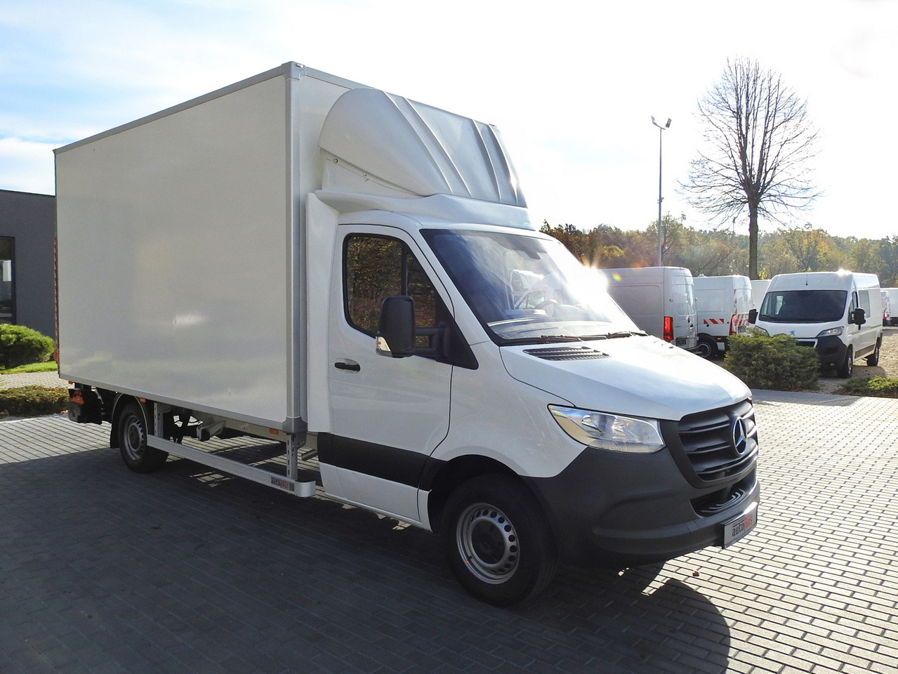 MERCEDES SPRINTER BOX LIFT 8 PALLETS AIR CONDITIONING  150HP - Box van: picture 4 MERCEDES SPRINTER BOX LIFT 8 PALLETS AIR CONDITIONING  150HP - Box van: picture 4