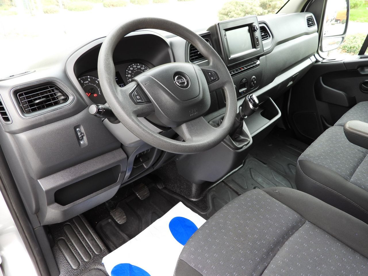 OPEL MOVANO BOX DELIVERY VAN 7 SEATS CRUISE CONTROL LED LIGHTS AIR CONDITIONING 180HP - Panel van: picture 2 OPEL MOVANO BOX DELIVERY VAN 7 SEATS CRUISE CONTROL LED LIGHTS AIR CONDITIONING 180HP - Panel van: picture 2