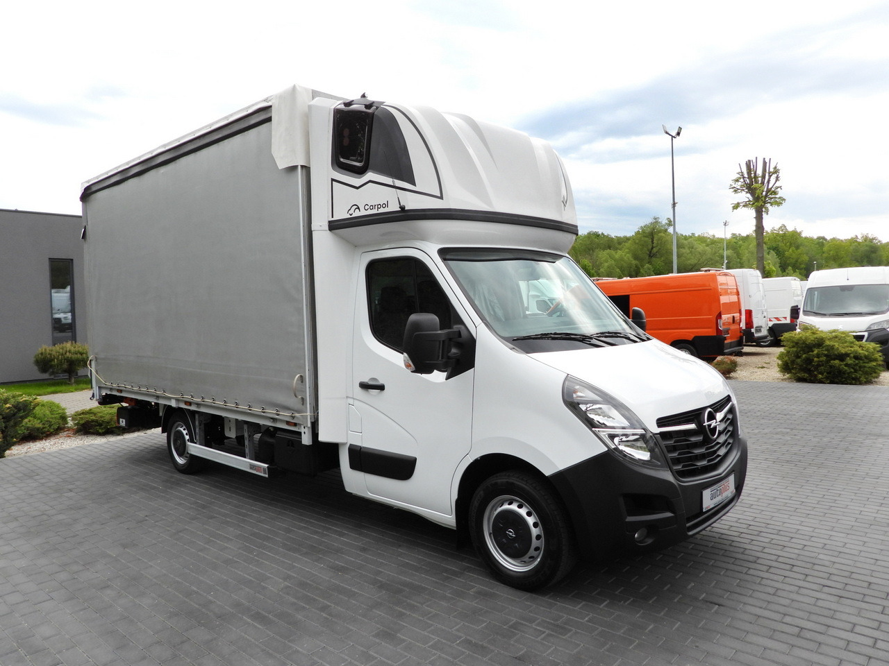 OPEL MOVANO TARPAULIN LIFT 9 PALLETS WEBASTO CRUISE CONTROL LED LIGHTS PNEUMATICS AIR CONDITIONING 165HP - Curtain side van: picture 4 OPEL MOVANO TARPAULIN LIFT 9 PALLETS WEBASTO CRUISE CONTROL LED LIGHTS PNEUMATICS AIR CONDITIONING 165HP - Curtain side van: picture 4