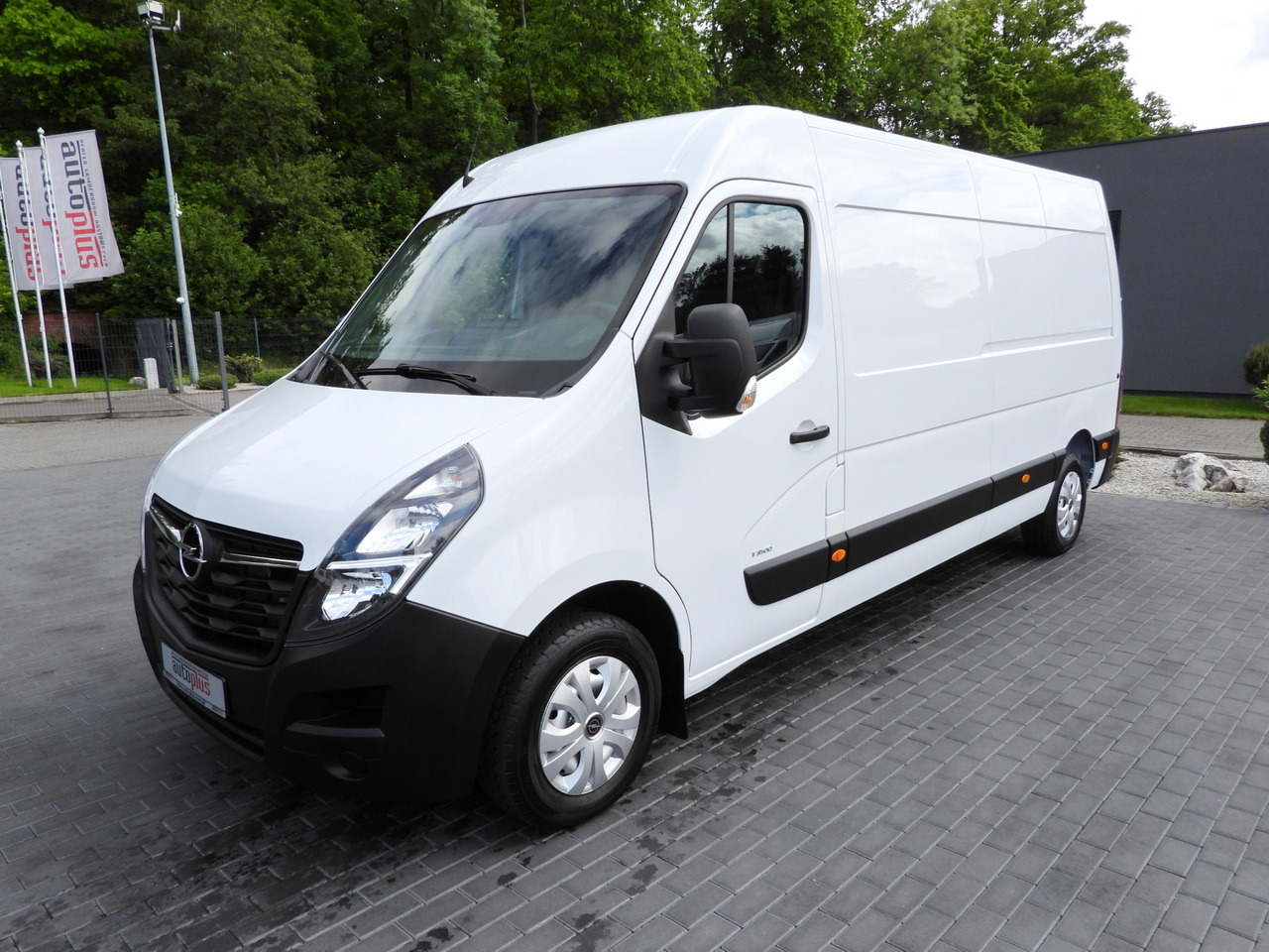 Leasing of OPEL MOVANO VAN AIR CONDITIONING LED LIGHTS  150HP OPEL MOVANO VAN AIR CONDITIONING LED LIGHTS  150HP: picture 6 Leasing of OPEL MOVANO VAN AIR CONDITIONING LED LIGHTS  150HP OPEL MOVANO VAN AIR CONDITIONING LED LIGHTS  150HP: picture 6