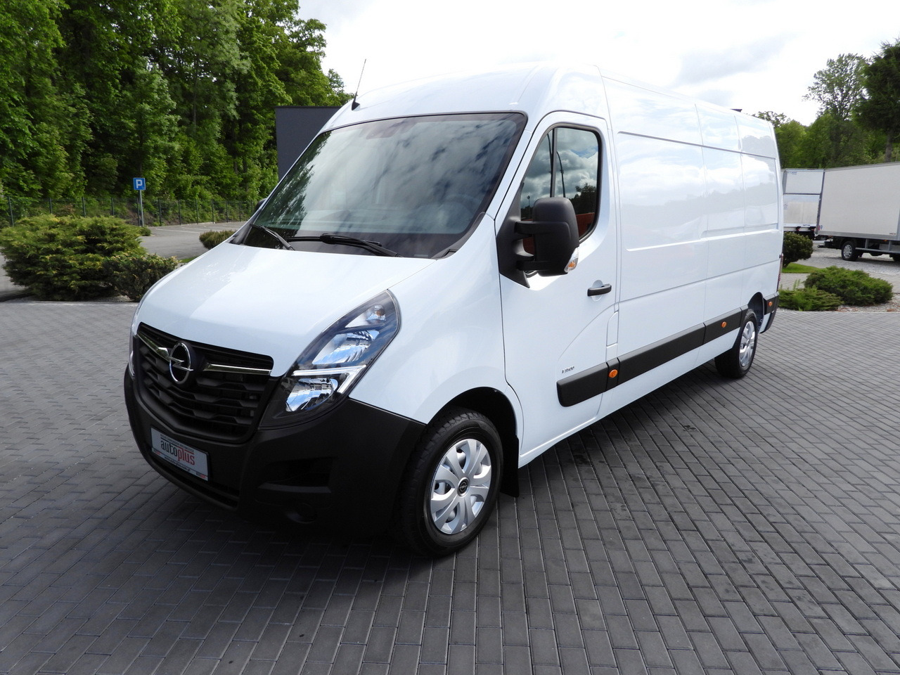 Leasing of OPEL MOVANO VAN AIR CONDITIONING LED LIGHTS  150HP OPEL MOVANO VAN AIR CONDITIONING LED LIGHTS  150HP: picture 18 Leasing of OPEL MOVANO VAN AIR CONDITIONING LED LIGHTS  150HP OPEL MOVANO VAN AIR CONDITIONING LED LIGHTS  150HP: picture 18