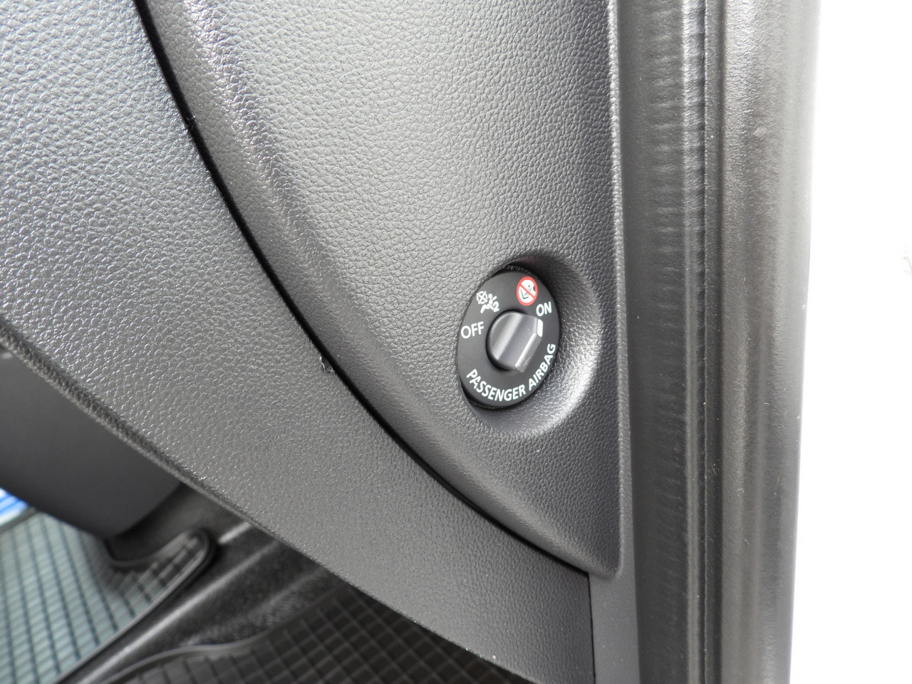 Leasing of OPEL MOVANO VAN AIR CONDITIONING LED LIGHTS  150HP OPEL MOVANO VAN AIR CONDITIONING LED LIGHTS  150HP: picture 39 Leasing of OPEL MOVANO VAN AIR CONDITIONING LED LIGHTS  150HP OPEL MOVANO VAN AIR CONDITIONING LED LIGHTS  150HP: picture 39