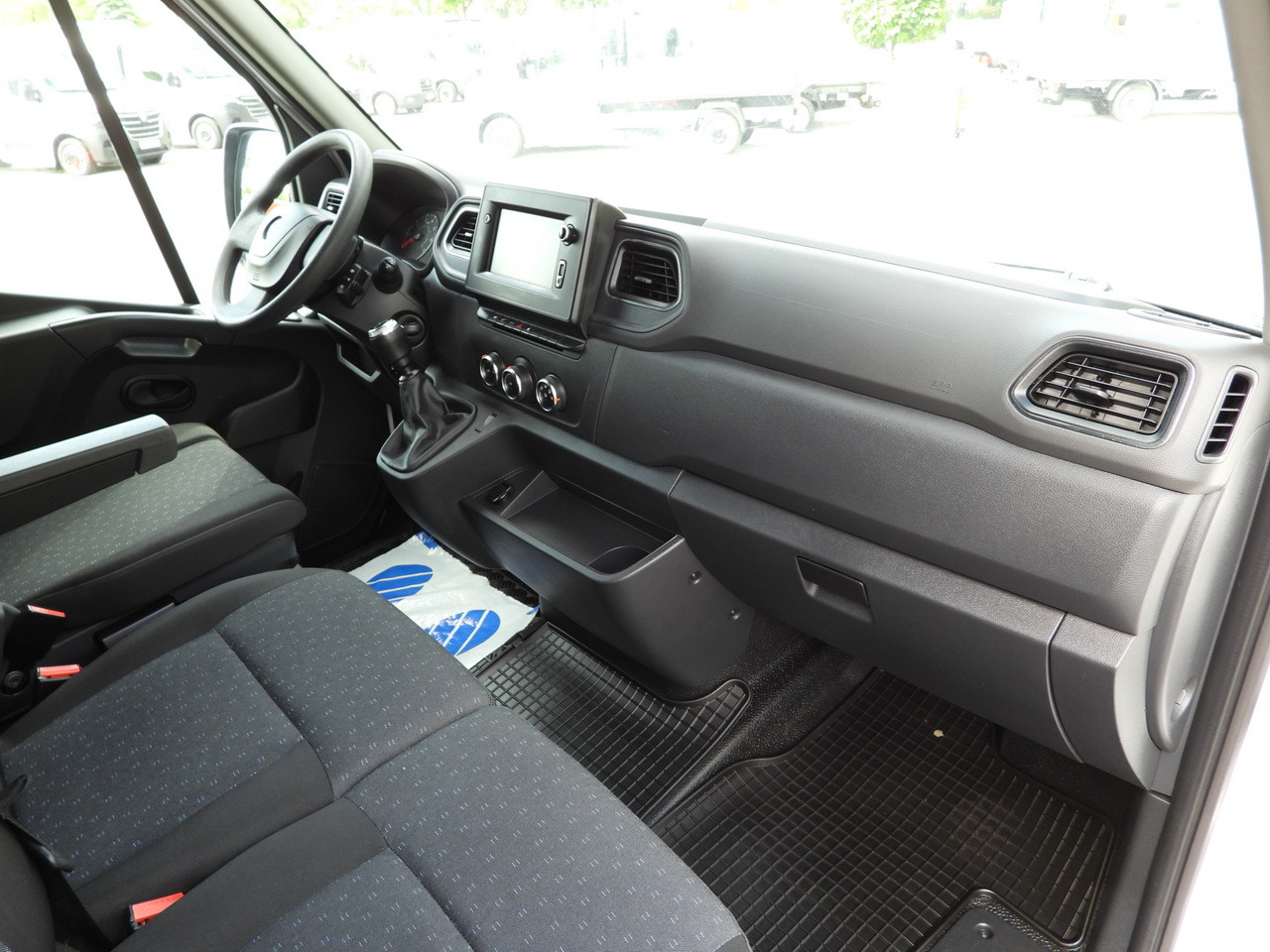 Leasing of OPEL MOVANO VAN AIR CONDITIONING LED LIGHTS  150HP OPEL MOVANO VAN AIR CONDITIONING LED LIGHTS  150HP: picture 38 Leasing of OPEL MOVANO VAN AIR CONDITIONING LED LIGHTS  150HP OPEL MOVANO VAN AIR CONDITIONING LED LIGHTS  150HP: picture 38