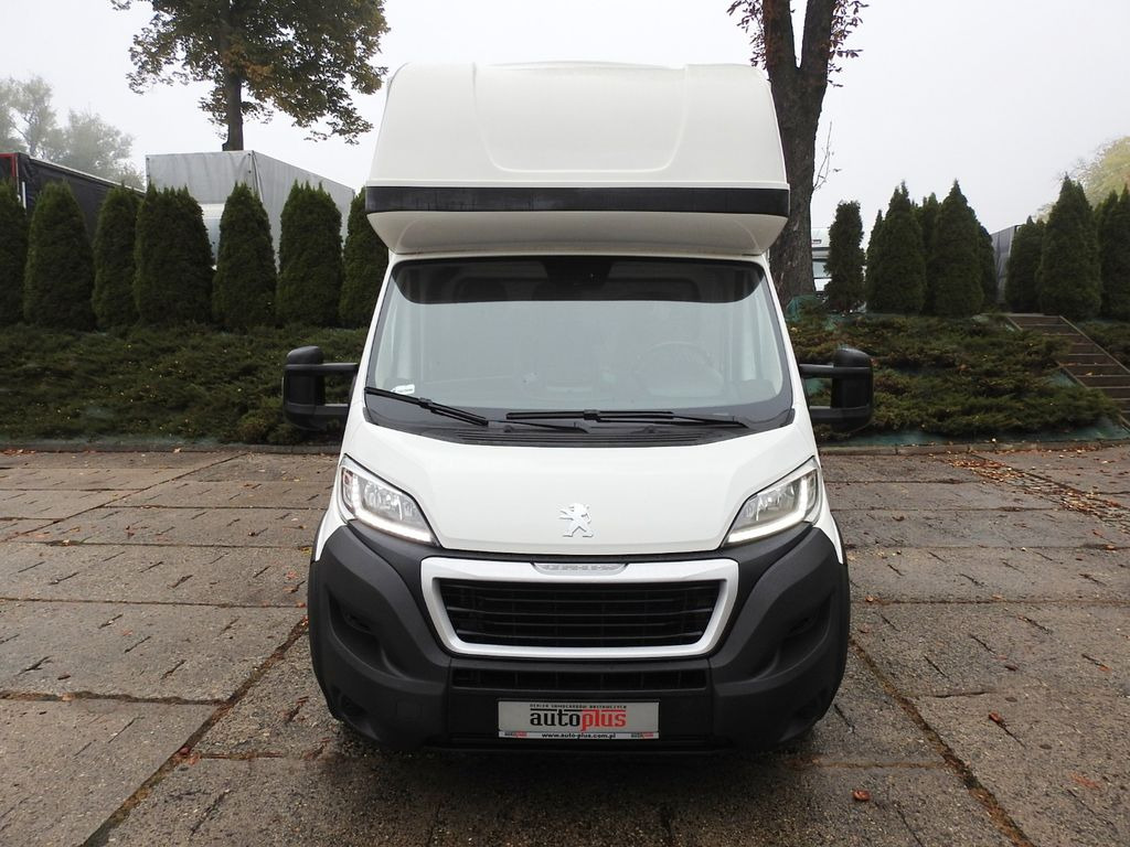 Peugeot BOXER PRITSCHE PLANE 8 PALLETS WEBASTO A/C - Curtain side van: picture 5 Peugeot BOXER PRITSCHE PLANE 8 PALLETS WEBASTO A/C - Curtain side van: picture 5