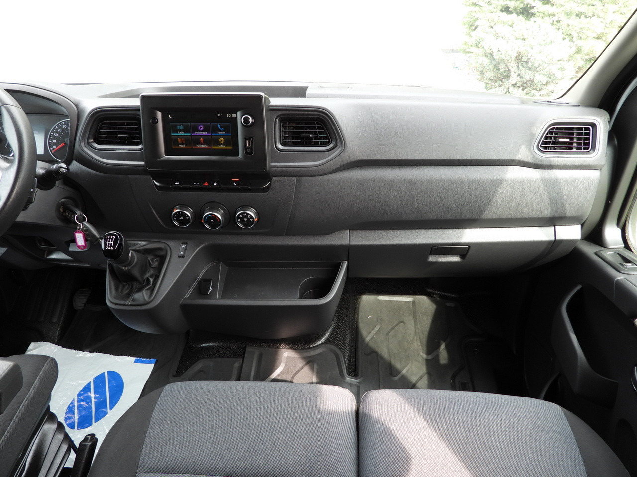 Leasing of RENAULT MASTER BOX DELIVERY VAN 7 SEATS CRUISE CONTROL NAVIGATION LED LIGHTS AIR CONDITIONING 140HP RENAULT MASTER BOX DELIVERY VAN 7 SEATS CRUISE CONTROL NAVIGATION LED LIGHTS AIR CONDITIONING 140HP: picture 33 Leasing of RENAULT MASTER BOX DELIVERY VAN 7 SEATS CRUISE CONTROL NAVIGATION LED LIGHTS AIR CONDITIONING 140HP RENAULT MASTER BOX DELIVERY VAN 7 SEATS CRUISE CONTROL NAVIGATION LED LIGHTS AIR CONDITIONING 140HP: picture 33