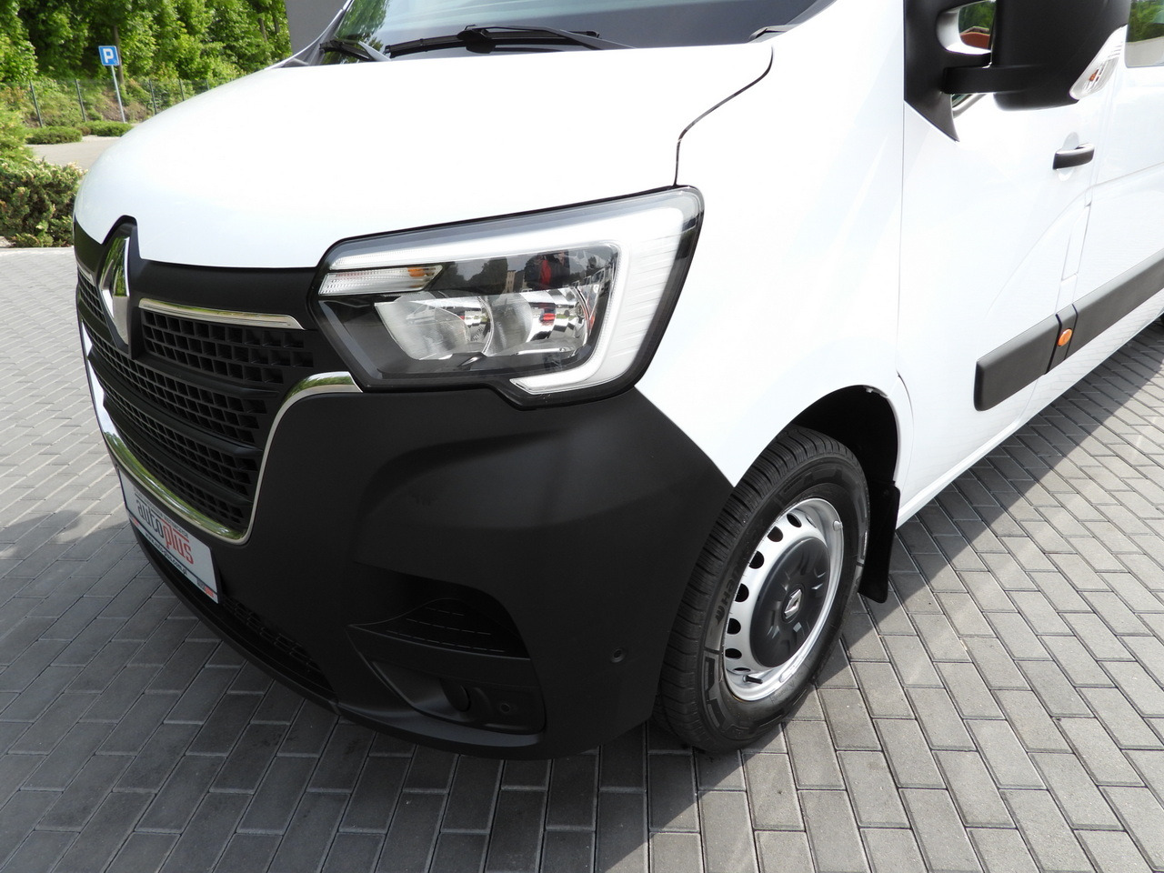 Leasing of RENAULT MASTER BOX DELIVERY VAN 7 SEATS CRUISE CONTROL NAVIGATION LED LIGHTS AIR CONDITIONING 140HP RENAULT MASTER BOX DELIVERY VAN 7 SEATS CRUISE CONTROL NAVIGATION LED LIGHTS AIR CONDITIONING 140HP: picture 19 Leasing of RENAULT MASTER BOX DELIVERY VAN 7 SEATS CRUISE CONTROL NAVIGATION LED LIGHTS AIR CONDITIONING 140HP RENAULT MASTER BOX DELIVERY VAN 7 SEATS CRUISE CONTROL NAVIGATION LED LIGHTS AIR CONDITIONING 140HP: picture 19