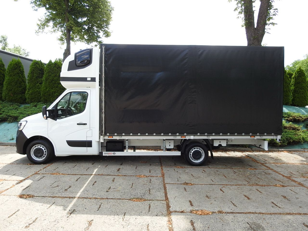 Curtain side van RENAULT MASTER: picture 8