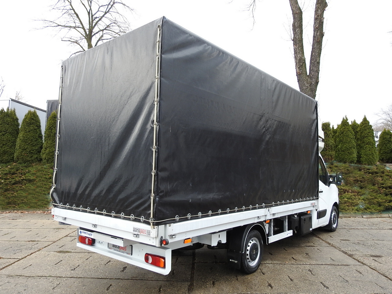RENAULT MASTER TARPAULIN 10 PALLETS WEBASTO CRUISE CONTROL AIR CONDITIONING LED LIGHTS PNEUMATICS 165HP - Curtain side van: picture 3 RENAULT MASTER TARPAULIN 10 PALLETS WEBASTO CRUISE CONTROL AIR CONDITIONING LED LIGHTS PNEUMATICS 165HP - Curtain side van: picture 3