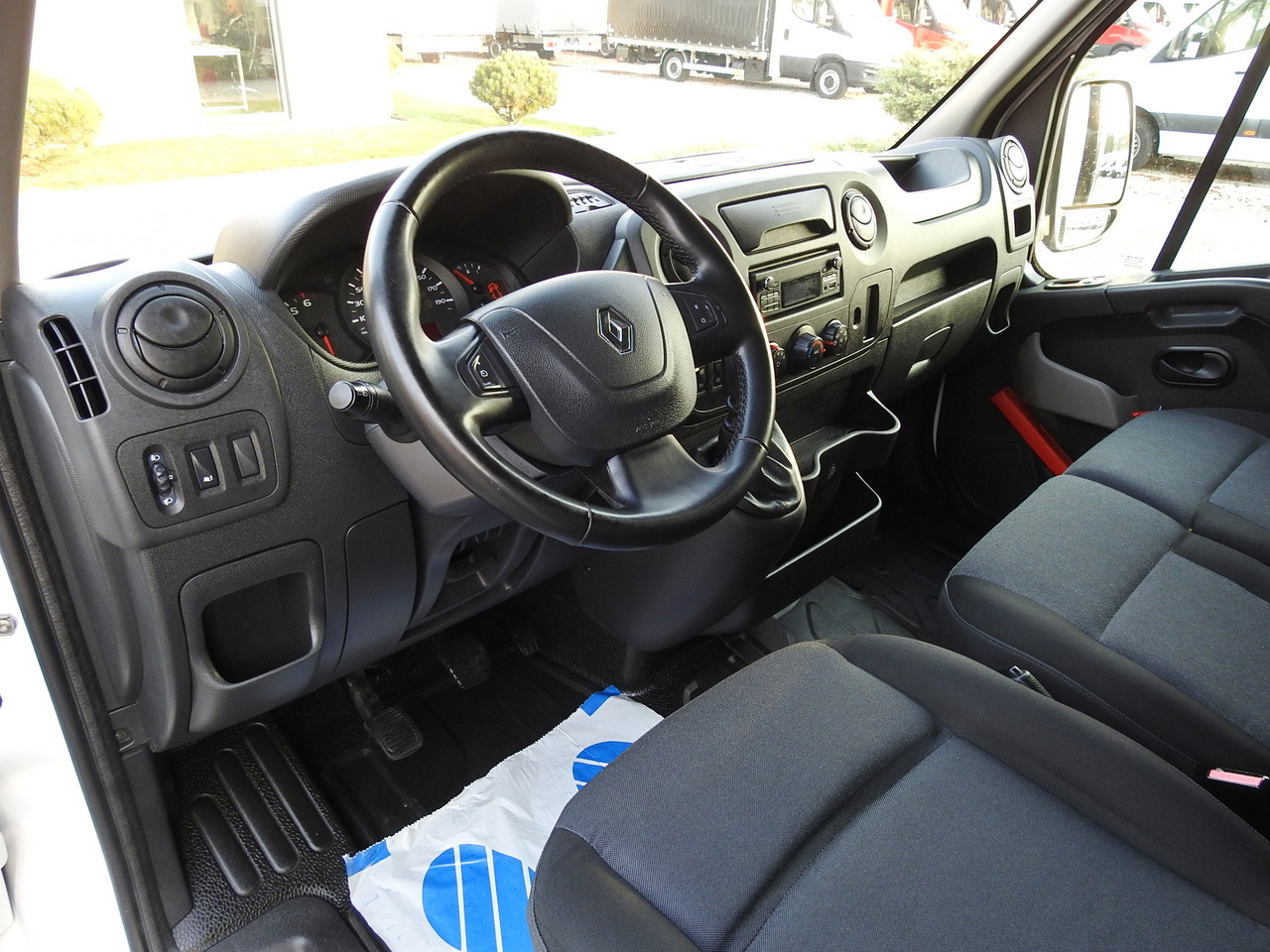 RENAULT MASTER TARPAULIN 10 PALLETS WEBASTO CRUISE CONTROL AIR CONDITIONING PNEUMATICS 170HP - Curtain side van: picture 2 RENAULT MASTER TARPAULIN 10 PALLETS WEBASTO CRUISE CONTROL AIR CONDITIONING PNEUMATICS 170HP - Curtain side van: picture 2