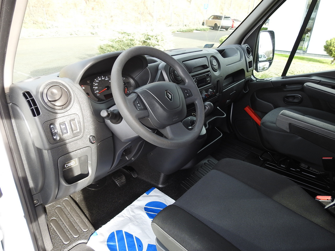 RENAULT MASTER TARPAULIN 10 PALLETS WEBASTO CRUISE CONTROL AIR CONDITIONING PNEUMATICS AUTOMATIC TRANSMISSION 170HP - Curtain side van: picture 2 RENAULT MASTER TARPAULIN 10 PALLETS WEBASTO CRUISE CONTROL AIR CONDITIONING PNEUMATICS AUTOMATIC TRANSMISSION 170HP - Curtain side van: picture 2