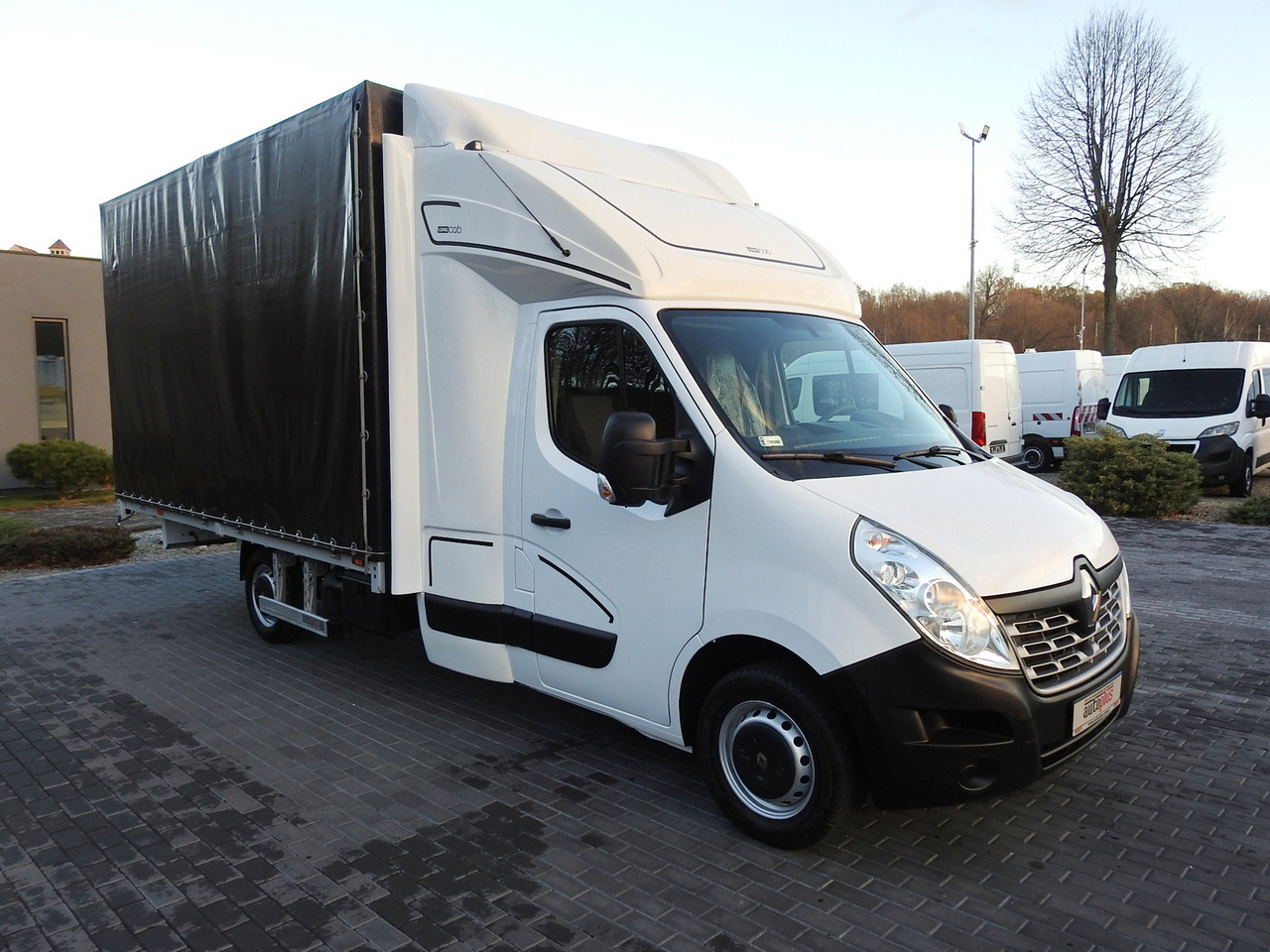 RENAULT MASTER TARPAULIN 10 PALLETS WEBASTO CRUISE CONTROL AIR CONDITIONING PNEUMATICS AUTOMATIC TRANSMISSION 170HP - Curtain side van: picture 4 RENAULT MASTER TARPAULIN 10 PALLETS WEBASTO CRUISE CONTROL AIR CONDITIONING PNEUMATICS AUTOMATIC TRANSMISSION 170HP - Curtain side van: picture 4