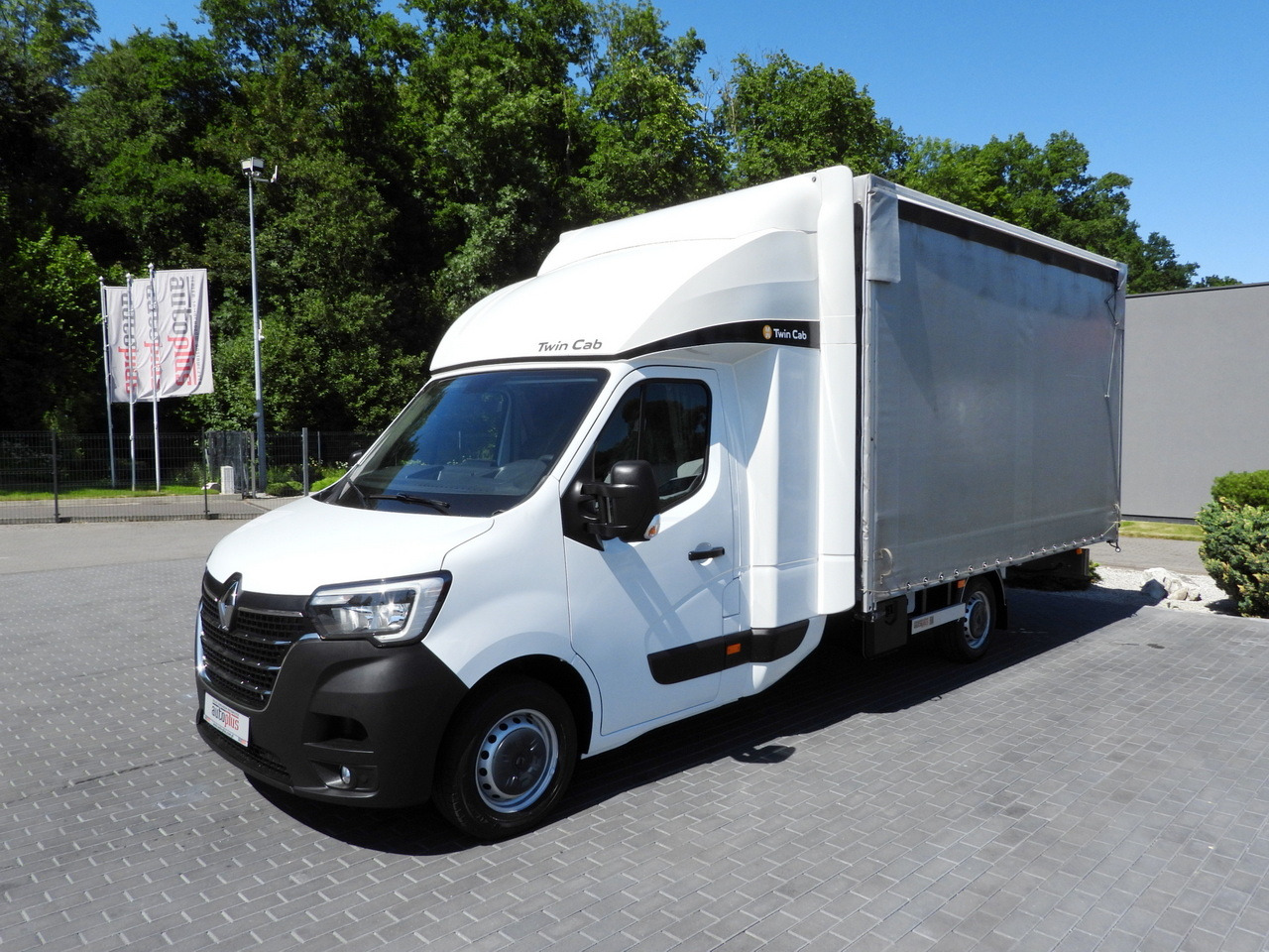 Leasing of RENAULT MASTER  TARPAULIN 10 PALLETS WEBASTO CRUISE CONTROL LED LIGHTS PNEUMATICS AIR CONDITIONING  165HP RENAULT MASTER  TARPAULIN 10 PALLETS WEBASTO CRUISE CONTROL LED LIGHTS PNEUMATICS AIR CONDITIONING  165HP: picture 6