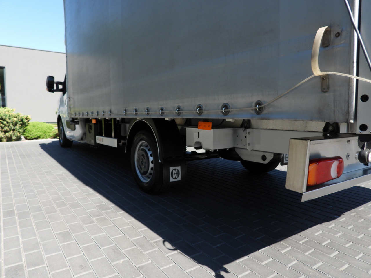 Leasing of RENAULT MASTER  TARPAULIN 10 PALLETS WEBASTO CRUISE CONTROL LED LIGHTS PNEUMATICS AIR CONDITIONING  165HP RENAULT MASTER  TARPAULIN 10 PALLETS WEBASTO CRUISE CONTROL LED LIGHTS PNEUMATICS AIR CONDITIONING  165HP: picture 16