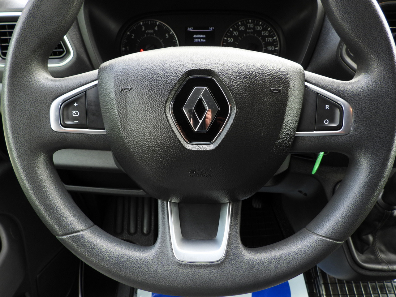 Curtain side van RENAULT MASTER TARPAULIN 10 PALLETS WEBASTO CRUISE CONTROL LED LIGHTS PNEUMATICS AIR CONDITIONING 165HP: picture 31 Curtain side van RENAULT MASTER TARPAULIN 10 PALLETS WEBASTO CRUISE CONTROL LED LIGHTS PNEUMATICS AIR CONDITIONING 165HP: picture 31