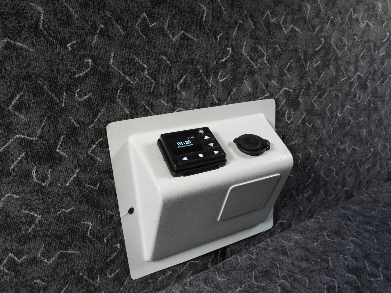 Curtain side van RENAULT MASTER TARPAULIN 10 PALLETS WEBASTO CRUISE CONTROL LED LIGHTS PNEUMATICS AIR CONDITIONING 165HP: picture 42 Curtain side van RENAULT MASTER TARPAULIN 10 PALLETS WEBASTO CRUISE CONTROL LED LIGHTS PNEUMATICS AIR CONDITIONING 165HP: picture 42