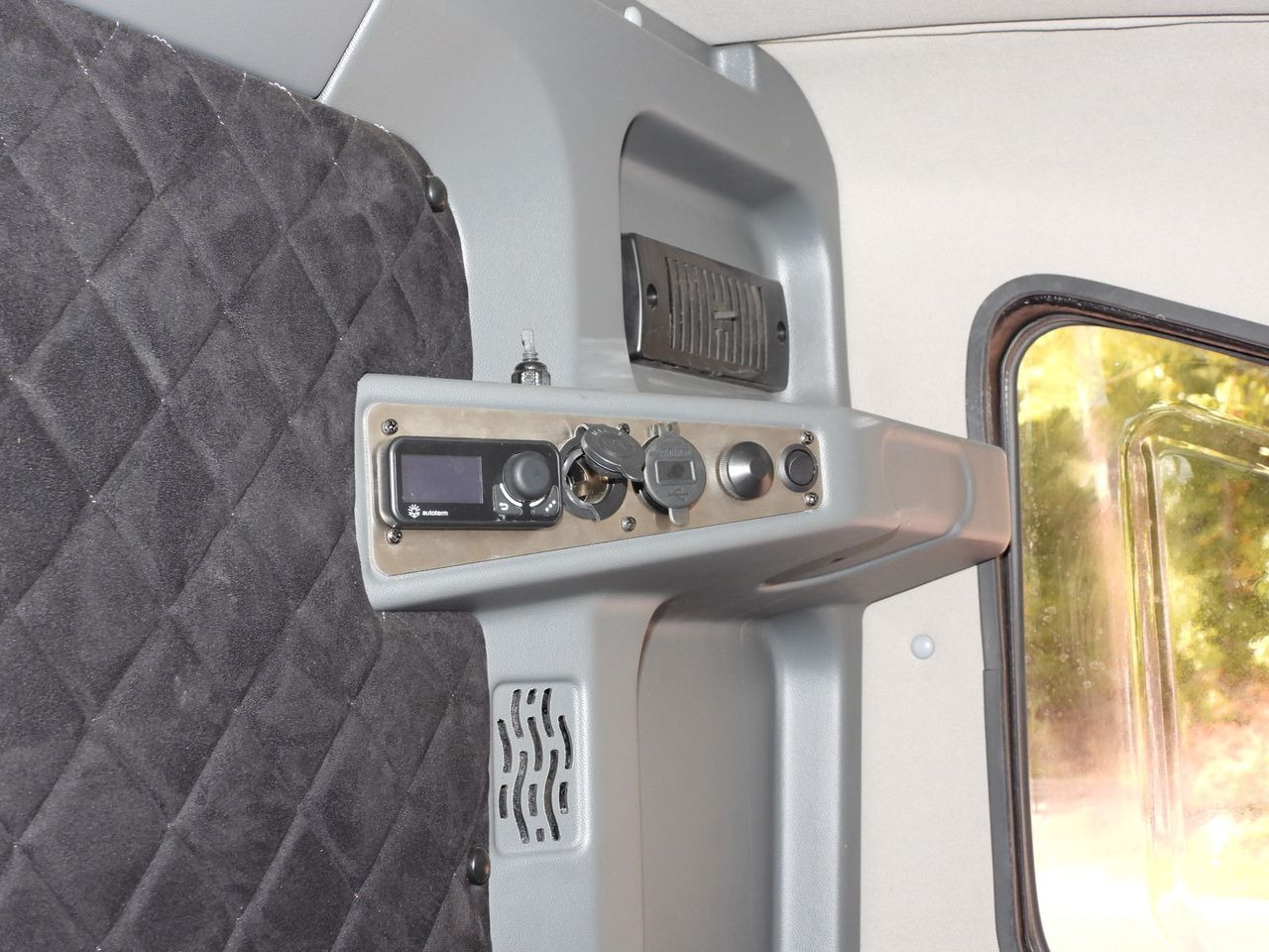 Curtain side van RENAULT MASTER TARPAULIN 10 PALLETS WEBASTO CRUISE CONTROL LED LIGHTS PNEUMATICS AIR CONDITIONING 165HP: picture 39 Curtain side van RENAULT MASTER TARPAULIN 10 PALLETS WEBASTO CRUISE CONTROL LED LIGHTS PNEUMATICS AIR CONDITIONING 165HP: picture 39