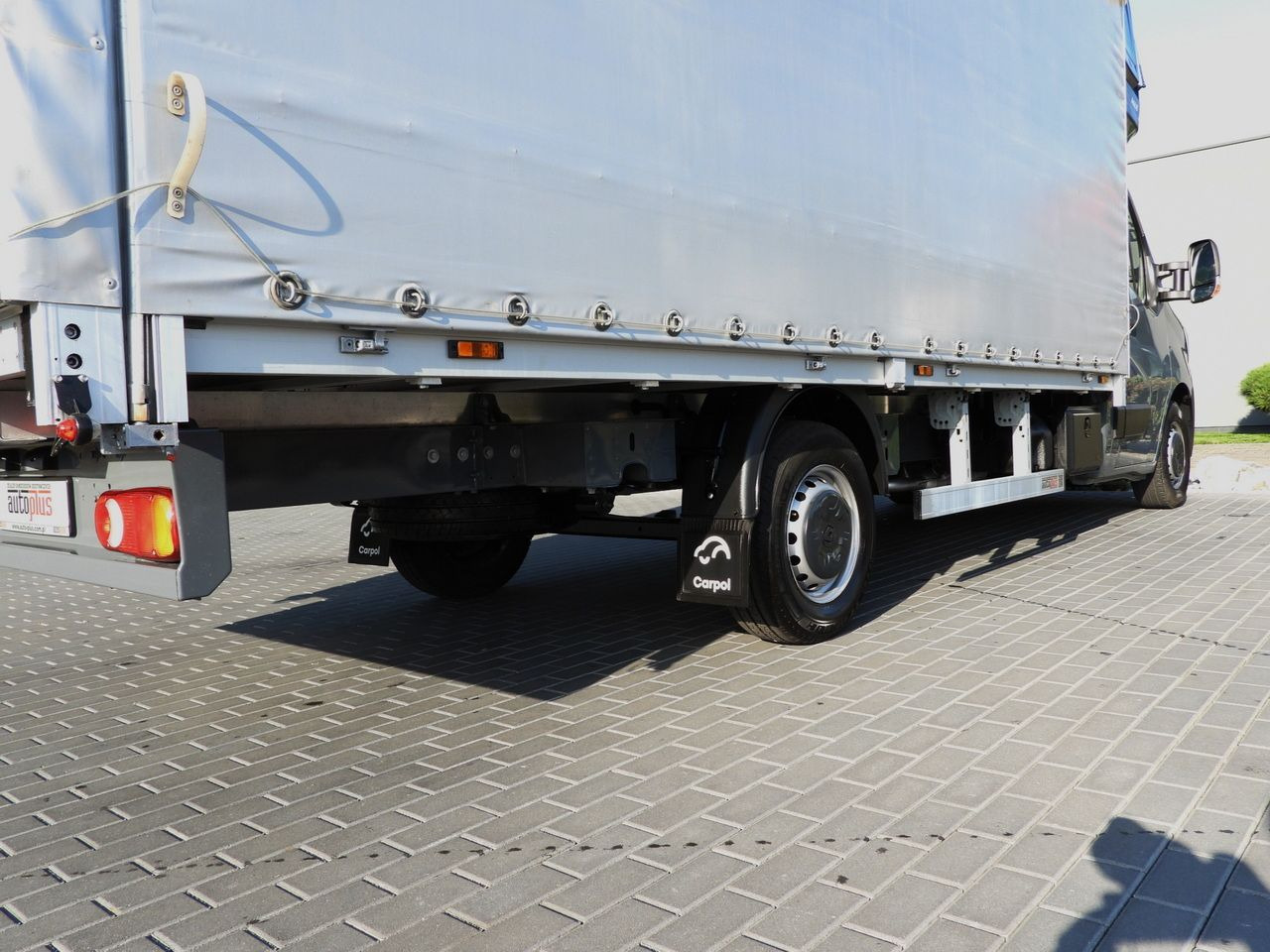 Curtain side van RENAULT MASTER TARPAULIN 10 PALLETS WEBASTO CRUISE CONTROL LED LIGHTS PNEUMATICS AIR CONDITIONING 165HP: picture 17 Curtain side van RENAULT MASTER TARPAULIN 10 PALLETS WEBASTO CRUISE CONTROL LED LIGHTS PNEUMATICS AIR CONDITIONING 165HP: picture 17