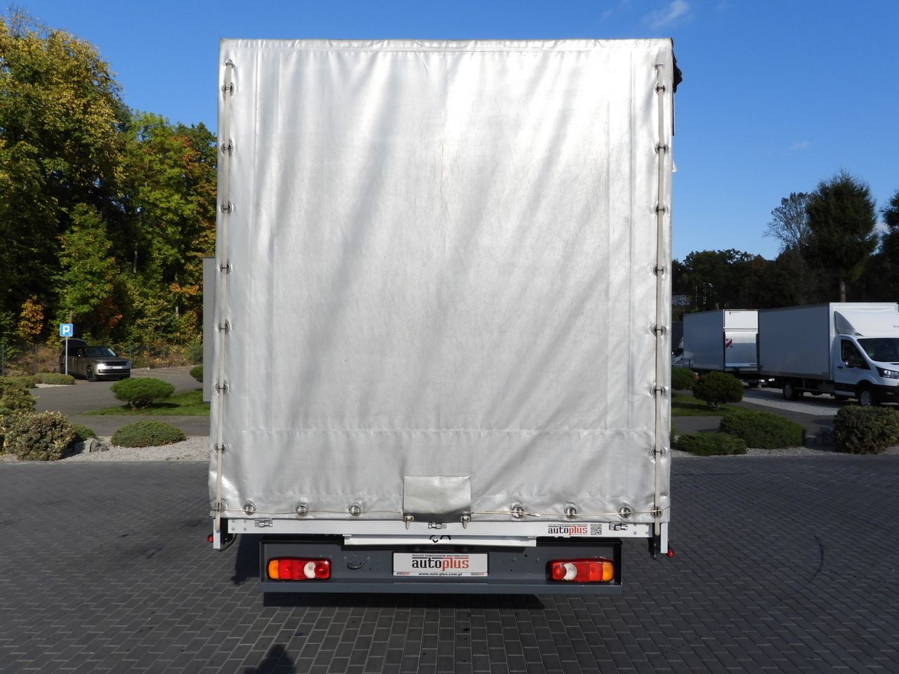 Curtain side van RENAULT MASTER TARPAULIN 10 PALLETS WEBASTO CRUISE CONTROL LED LIGHTS PNEUMATICS AIR CONDITIONING 165HP: picture 11 Curtain side van RENAULT MASTER TARPAULIN 10 PALLETS WEBASTO CRUISE CONTROL LED LIGHTS PNEUMATICS AIR CONDITIONING 165HP: picture 11