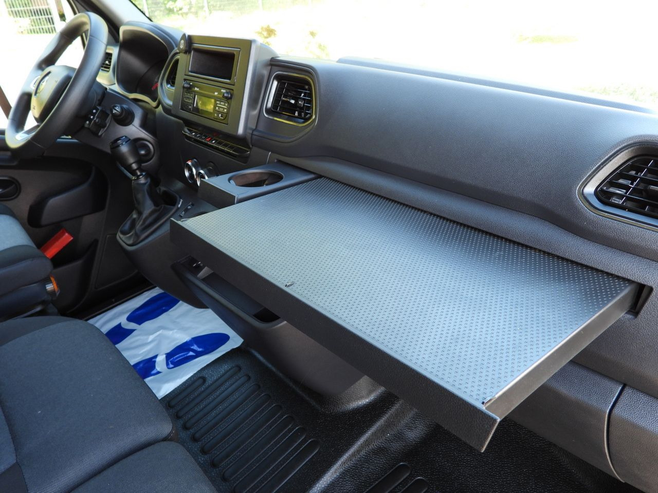 Curtain side van RENAULT MASTER TARPAULIN 10 PALLETS WEBASTO CRUISE CONTROL LED LIGHTS PNEUMATICS AIR CONDITIONING 165HP: picture 37 Curtain side van RENAULT MASTER TARPAULIN 10 PALLETS WEBASTO CRUISE CONTROL LED LIGHTS PNEUMATICS AIR CONDITIONING 165HP: picture 37