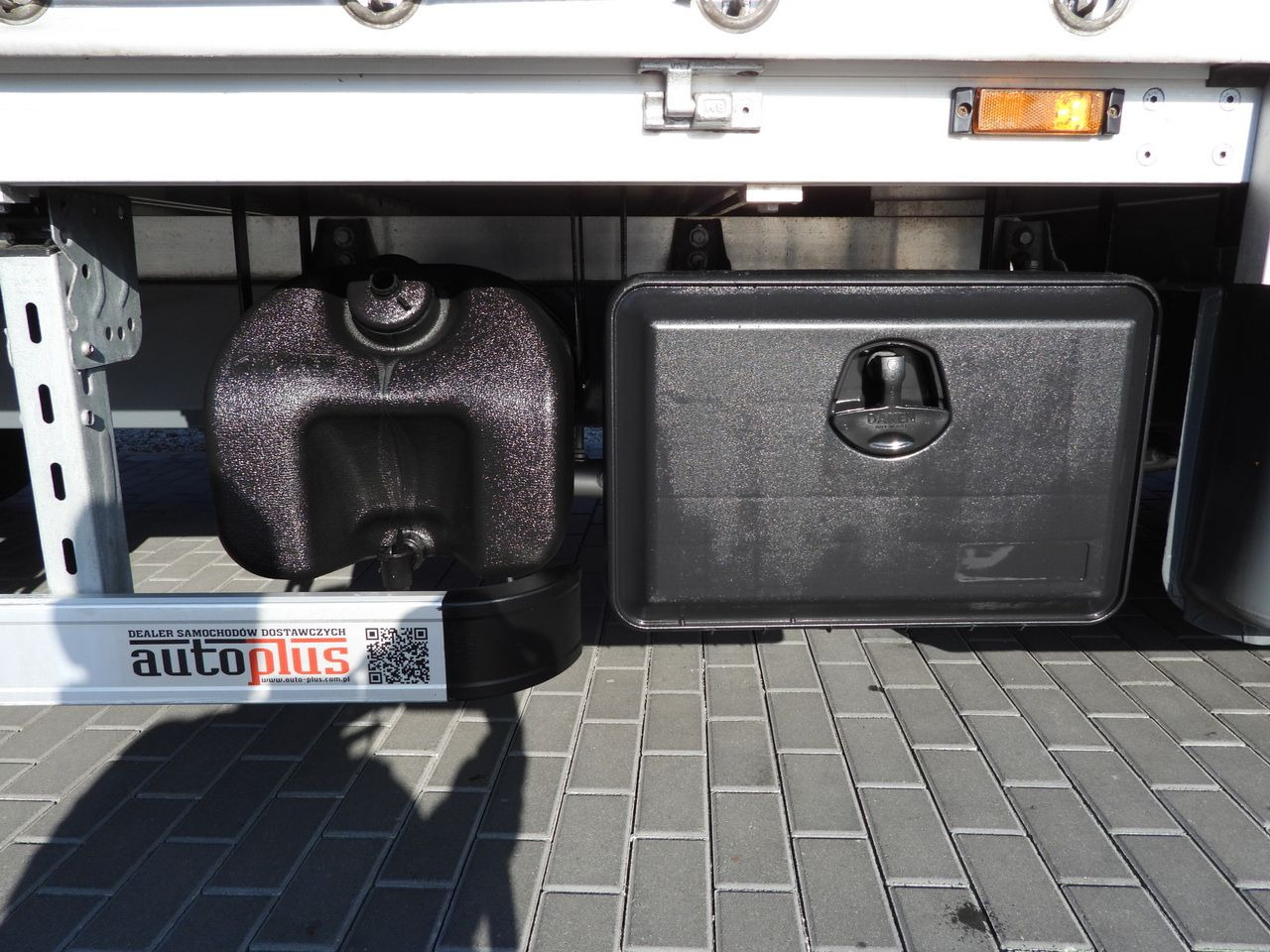 Curtain side van RENAULT MASTER TARPAULIN 10 PALLETS WEBASTO CRUISE CONTROL LED LIGHTS PNEUMATICS AIR CONDITIONING 165HP: picture 21 Curtain side van RENAULT MASTER TARPAULIN 10 PALLETS WEBASTO CRUISE CONTROL LED LIGHTS PNEUMATICS AIR CONDITIONING 165HP: picture 21