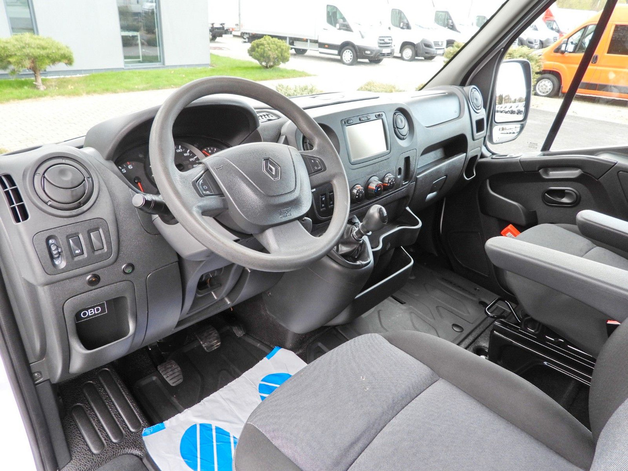 Renault MASTER KASTENWAGEN DOPPELKABINE 6 SITZE TEMP. - Panel van, Combi van: picture 2 Renault MASTER KASTENWAGEN DOPPELKABINE 6 SITZE TEMP. - Panel van, Combi van: picture 2
