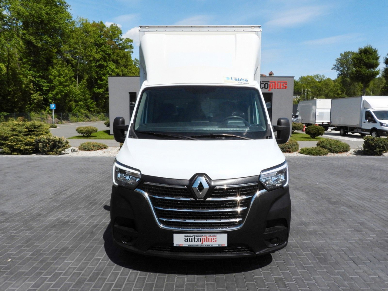 Renault MASTER KOFFER AUFZUG 8 PALETTEN TEMPOMAT NAVI - Box van: picture 5 Renault MASTER KOFFER AUFZUG 8 PALETTEN TEMPOMAT NAVI - Box van: picture 5
