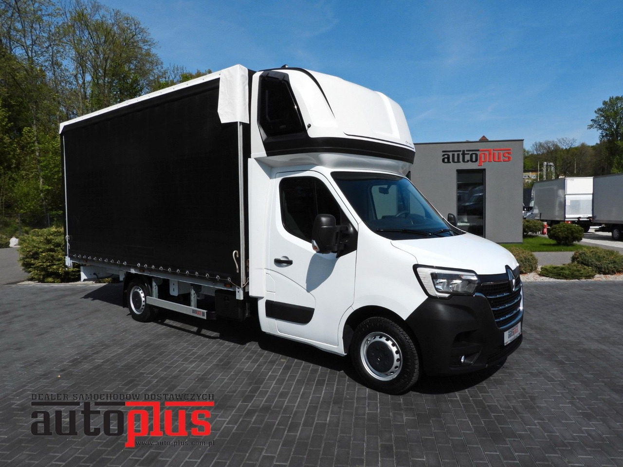 Renault MASTER PRITSCHE PLANE 10 PALETTEN WEBASTO A/C - Curtain side van: picture 1 Renault MASTER PRITSCHE PLANE 10 PALETTEN WEBASTO A/C - Curtain side van: picture 1
