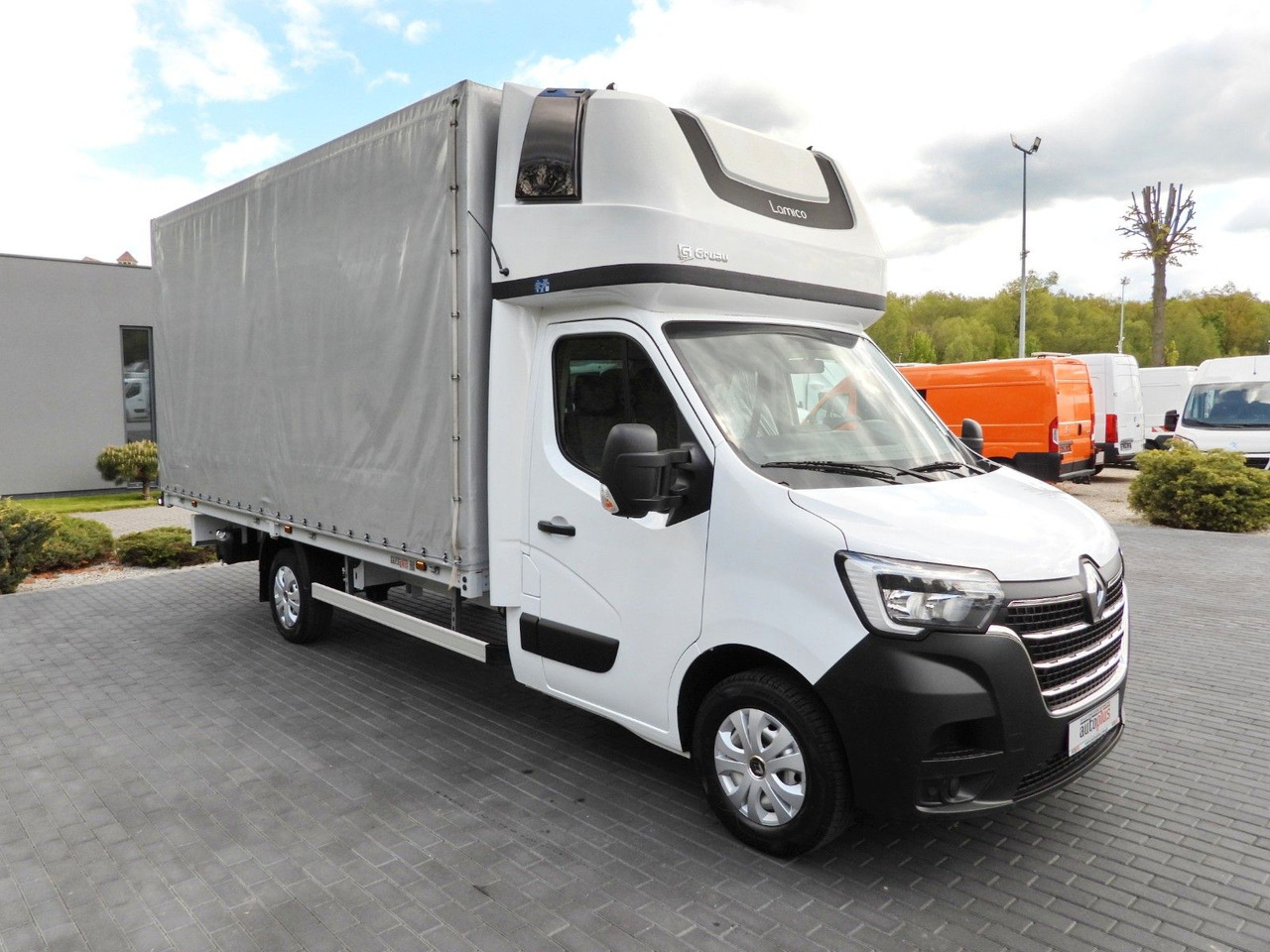Renault MASTER PRITSCHE PLANE 10 PALETTEN WEBASTO A/C - Curtain side van: picture 4 Renault MASTER PRITSCHE PLANE 10 PALETTEN WEBASTO A/C - Curtain side van: picture 4