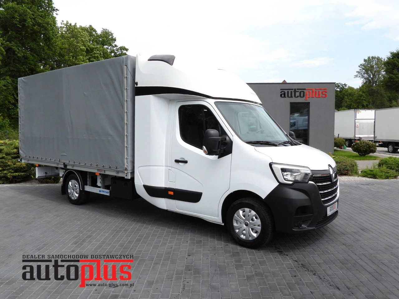 Renault MASTER PRITSCHE PLANE 8 PALETTEN WEBASTO A/C - Curtain side van, Combi van: picture 1 Renault MASTER PRITSCHE PLANE 8 PALETTEN WEBASTO A/C - Curtain side van, Combi van: picture 1