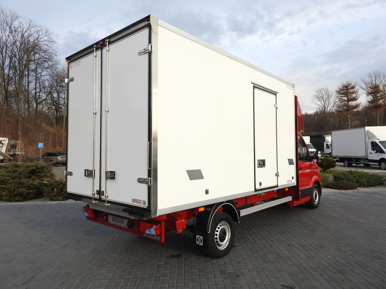 Volkswagen CRAFTER KÜHLKOFFER -5*C 8 PALETEN HEIZFUNKTION - Refrigerated van: picture 3 Volkswagen CRAFTER KÜHLKOFFER -5*C 8 PALETEN HEIZFUNKTION - Refrigerated van: picture 3