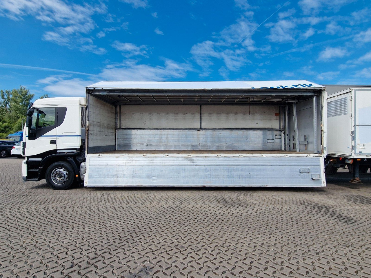 Beverage truck Iveco Stralis 420 / ZF Intarder / Ldbw / Lenkachse: picture 9