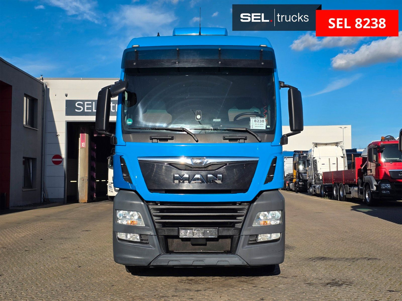 MAN TGX 26.420 6x2-2 LL / Intarder / Standklima - Container transporter/ Swap body truck: picture 2 MAN TGX 26.420 6x2-2 LL / Intarder / Standklima - Container transporter/ Swap body truck: picture 2