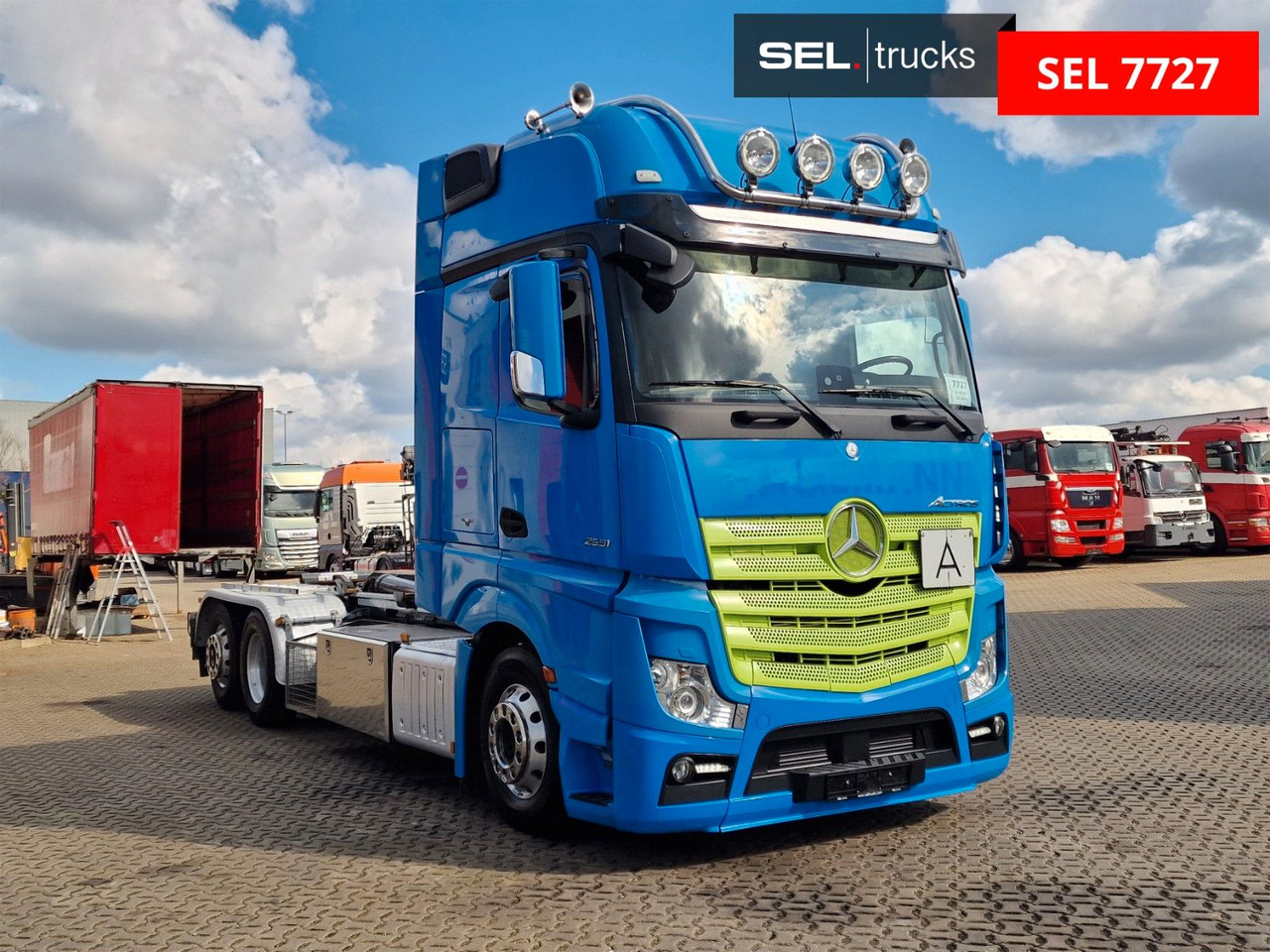 Mercedes-Benz Actros 2551 / Retarder / Standklima / Xenon - Hook lift truck: picture 3 Mercedes-Benz Actros 2551 / Retarder / Standklima / Xenon - Hook lift truck: picture 3