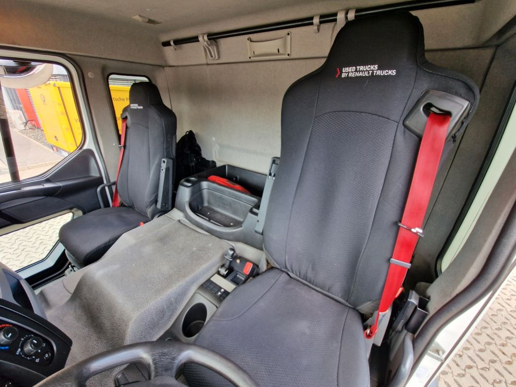 Beverage truck Renault D wide / Ladebordwand / Getränke: picture 17