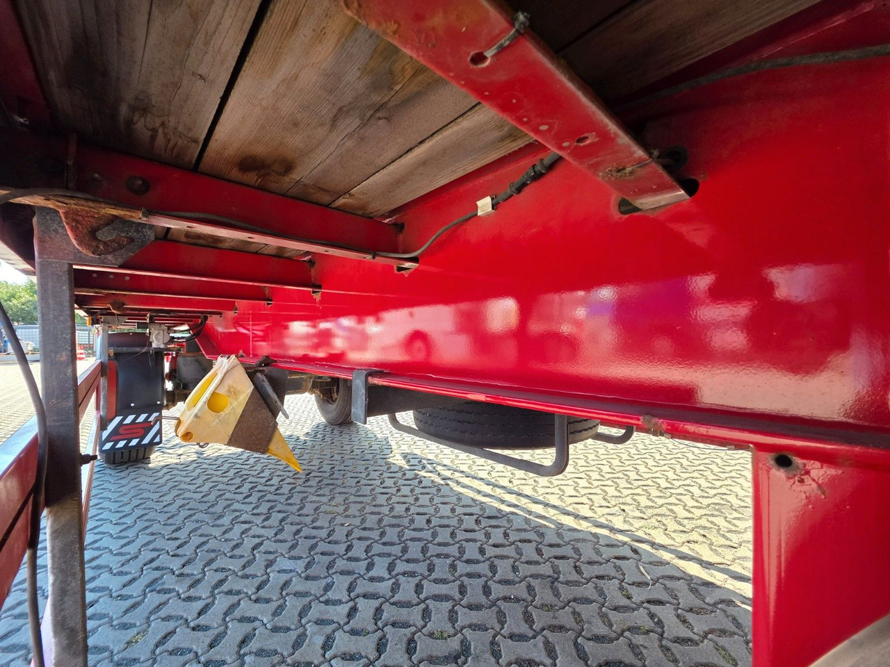 Dropside/ Flatbed trailer Schwarzmüller PA 2/E / Baustoff / 40 mm: picture 10