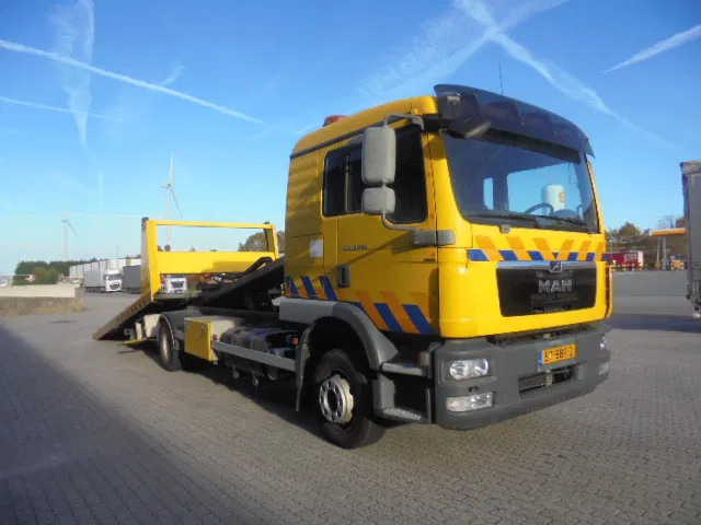 MAN TGM 12.250 NL TRUCK - Autotransporter truck: picture 3 MAN TGM 12.250 NL TRUCK - Autotransporter truck: picture 3