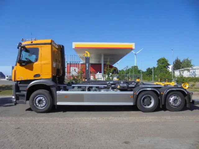 Mercedes-Benz Arocs 2848 NEW DEC 2024 - Hook lift truck: picture 4 Mercedes-Benz Arocs 2848 NEW DEC 2024 - Hook lift truck: picture 4
