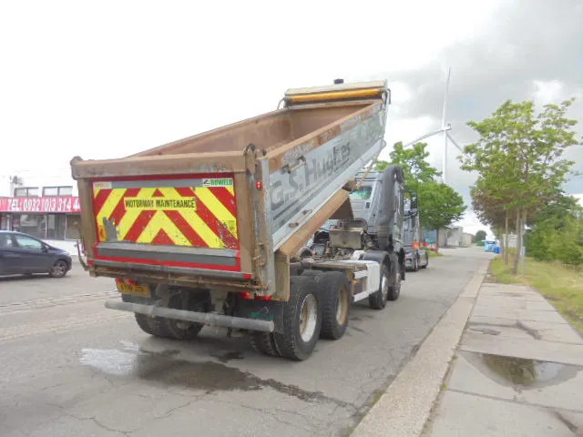 Tipper Mercedes-Benz Arocs 3340 8X4: picture 9