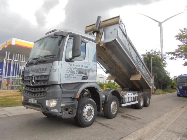 Tipper Mercedes-Benz Arocs 3340 8X4: picture 11