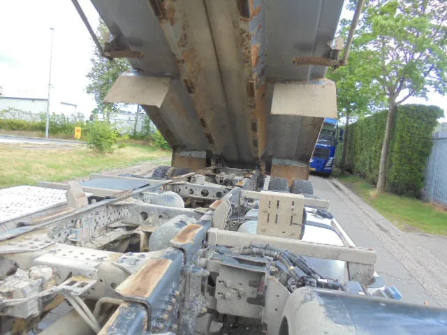 Tipper Mercedes-Benz Arocs 3340 8X4: picture 12