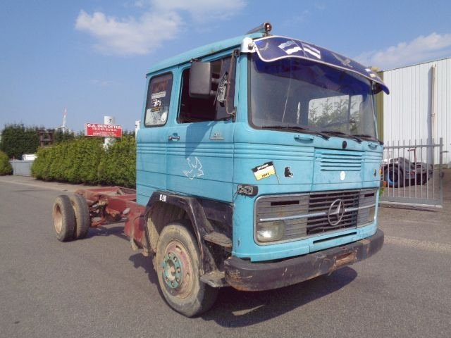 Mercedes-Benz LP 911 - Cab chassis truck: picture 2 Mercedes-Benz LP 911 - Cab chassis truck: picture 2