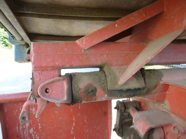 Tipper Mercedes-Benz LP LPK 2232 6X4: picture 9
