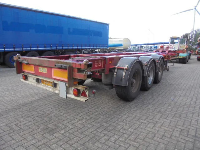 Renders RPCC 12-27 - Container transporter/ Swap body semi-trailer: picture 3 Renders RPCC 12-27 - Container transporter/ Swap body semi-trailer: picture 3