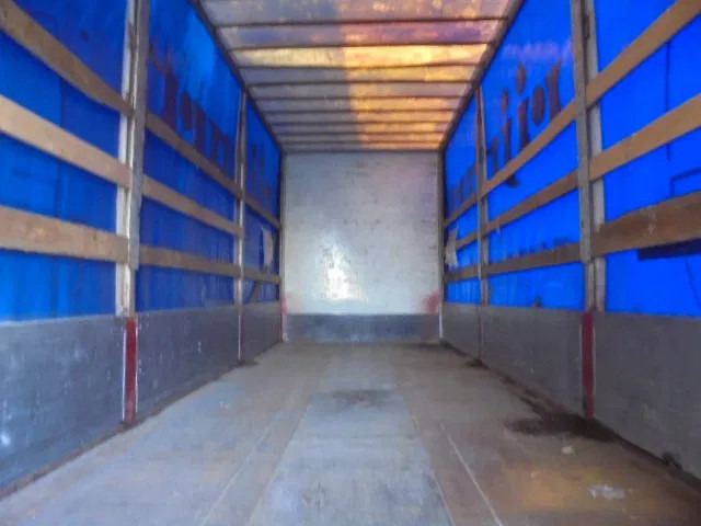 Scania R114-380 6X2 BDF RETARDER - Box truck: picture 5 Scania R114-380 6X2 BDF RETARDER - Box truck: picture 5
